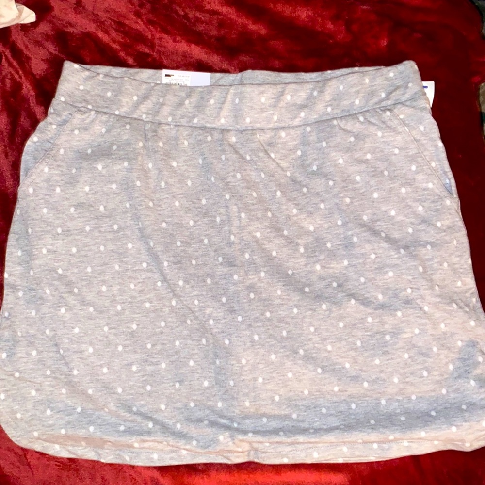 Croft & Borrow skort grey with white polka dots